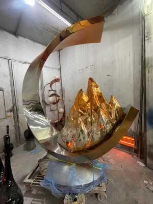 Good price 201 304 316L Custom Size Stainless Steel Sculpture Personalized Metal Abstract Statue for Villa Garden online