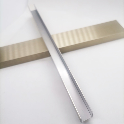 Color Gold Brushed Finished U-Shape 304 Stainless Steel Tile Edging 12mm For Hotel